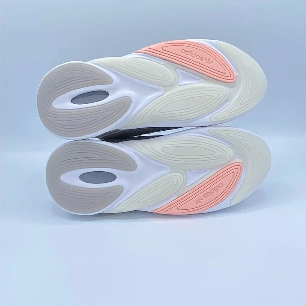 NEW! Adidas Ozelia Women's Shoes‎ Size 10